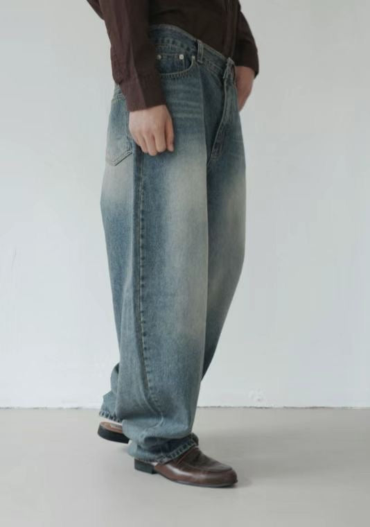 水洗錐形牛仔褲 Washed Barrel Jeans