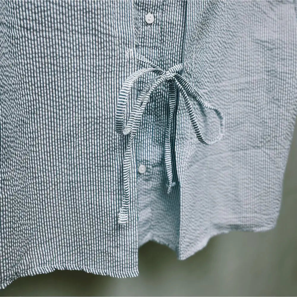 藍白間條綁結短身恤衫 Blue and White Striped Knotted Cropped Shirt