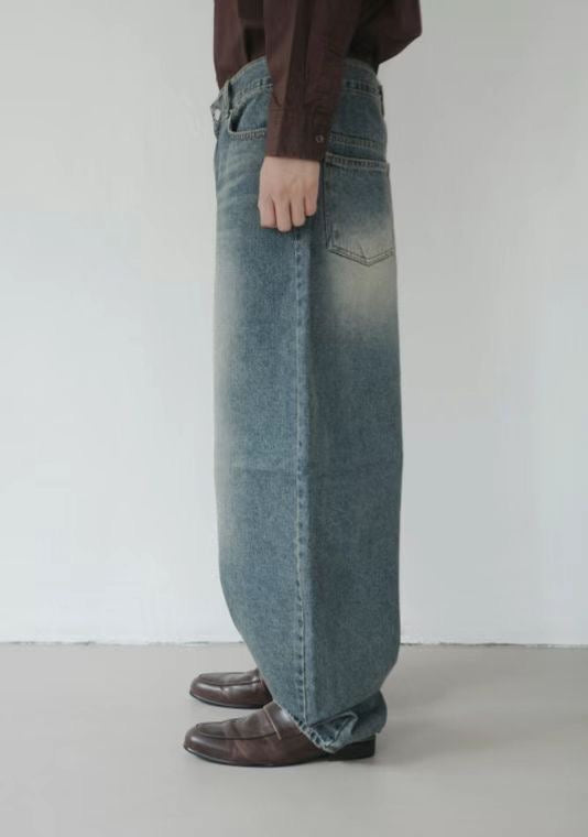 水洗錐形牛仔褲 Washed Barrel Jeans