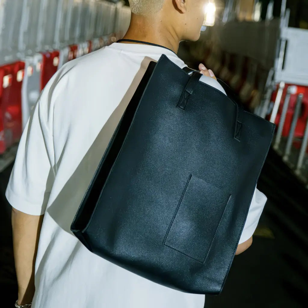 黑皮側背提包 Leather Tote Bag