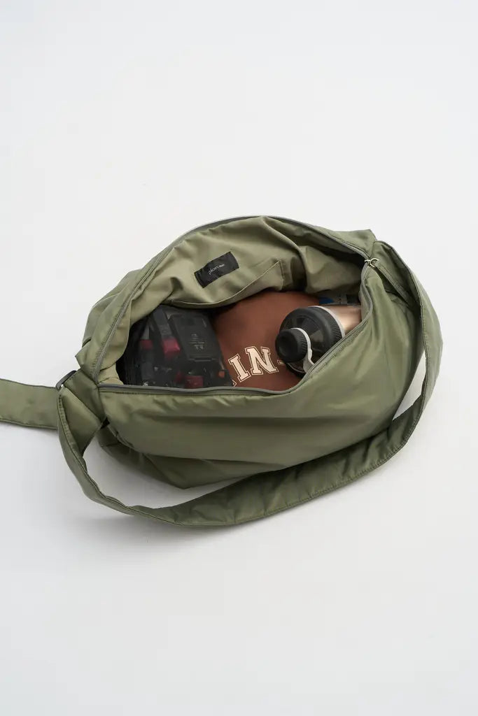 寬帶雲朵大型半月包